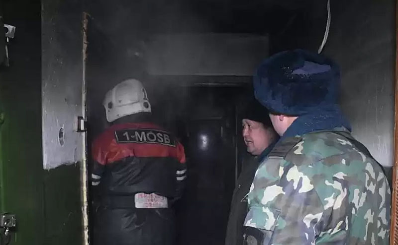 25 человек эвакуировали из-за пожара в общежитии в Петропавловске